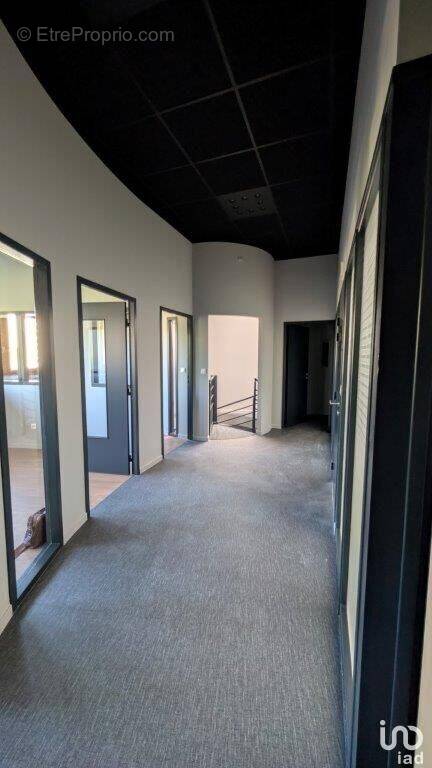 Photo 1 - Commerce à SAINT-ETIENNE