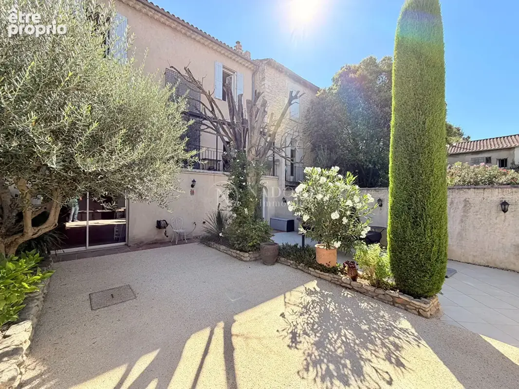 Une maison de ville aux prestations surprenantes, avec jardin, stationnement - photo 6