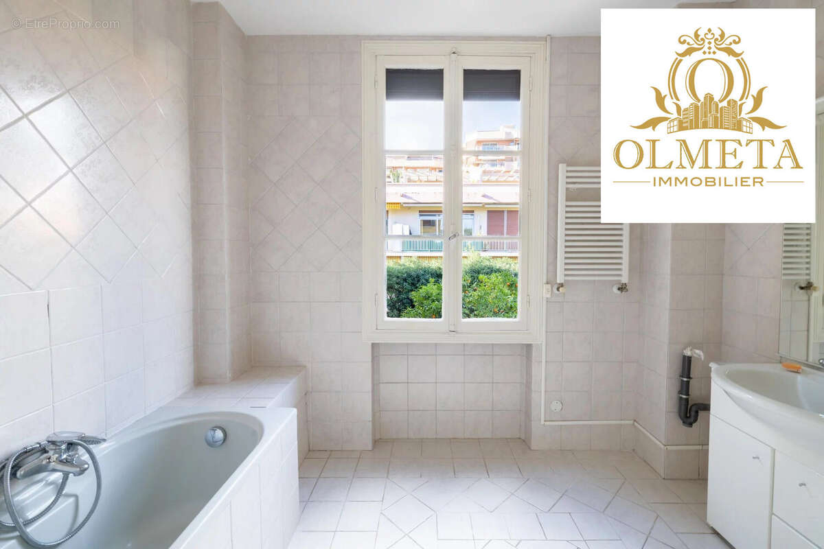 Appartement à ROQUEBRUNE-CAP-MARTIN