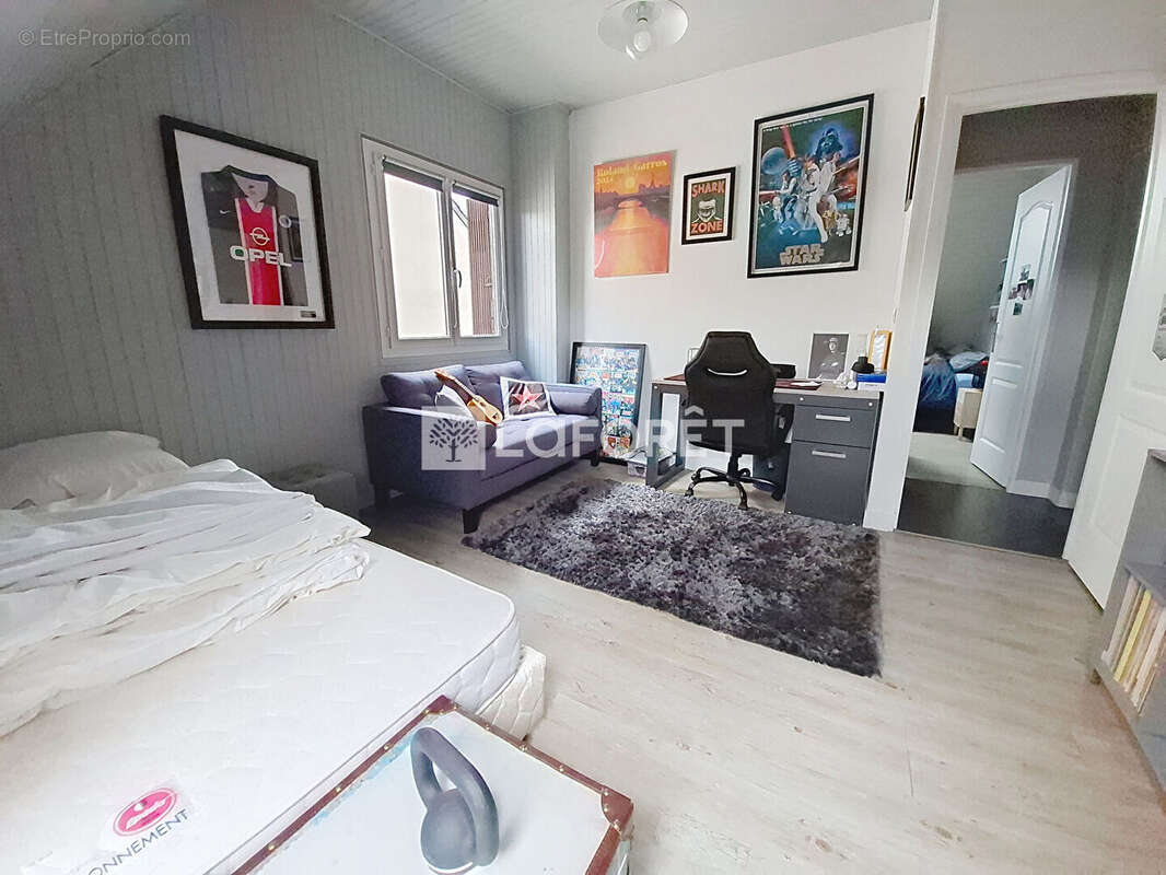 Appartement à BAILLY-ROMAINVILLIERS