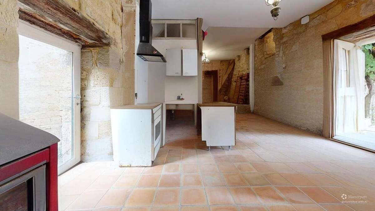 Maison au coeur d'un des plus beaux villages de France, à rénover, avec appartement indépendant et garage - photo 20