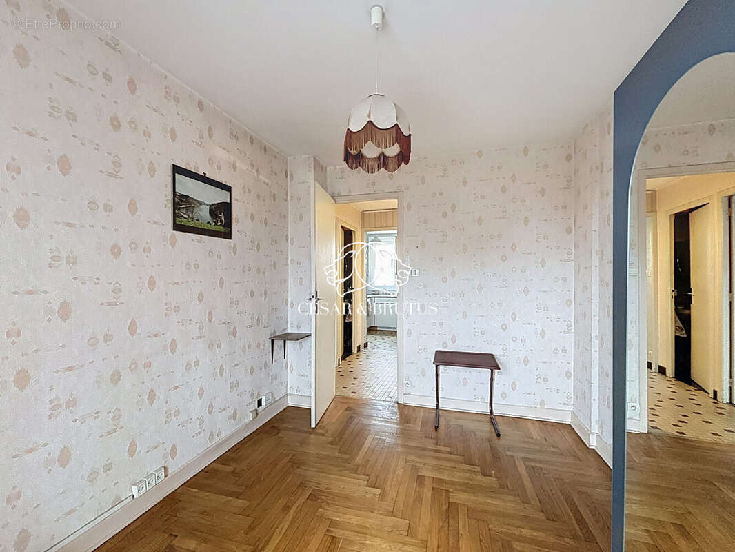 CHAMBRE 1 - Appartement à LYON-3E