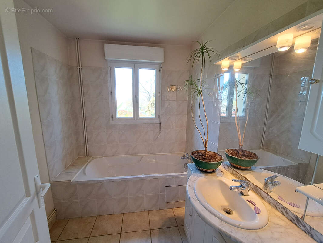 Maison à VILLEBOUGIS