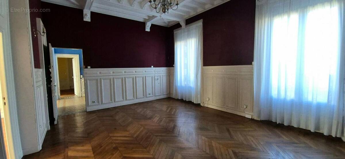 Maison à COMPIEGNE