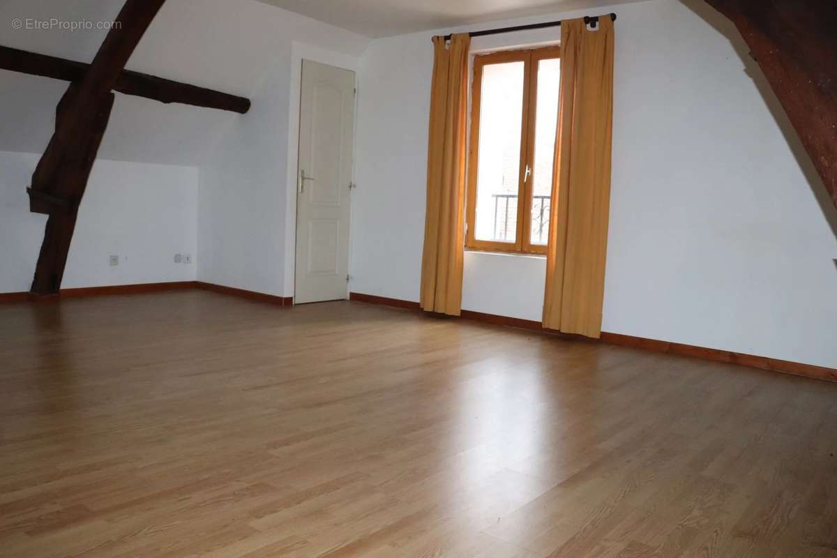 Maison à COULOMMIERS