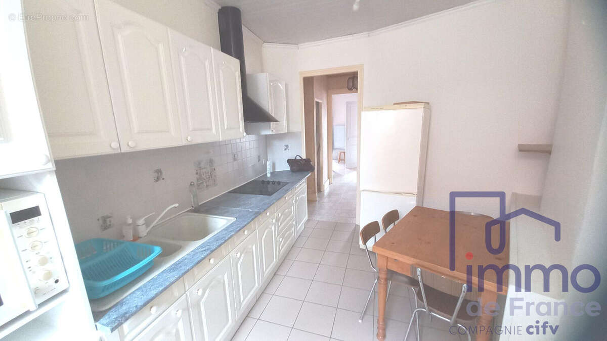 Appartement 56 m² à Saint-Etienne  - photo 4