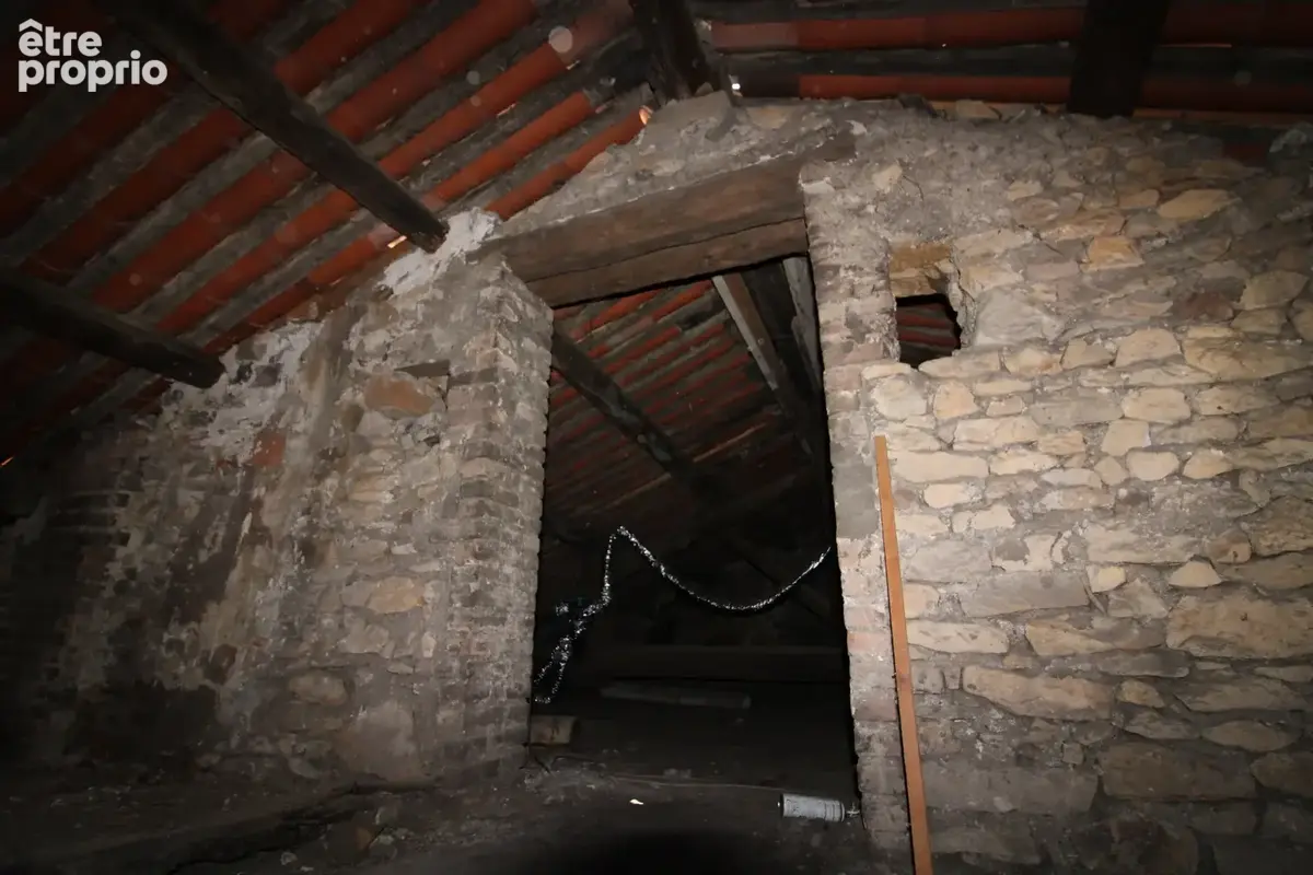 IMMEUBLE d'un total de 525 m2. - photo 21
