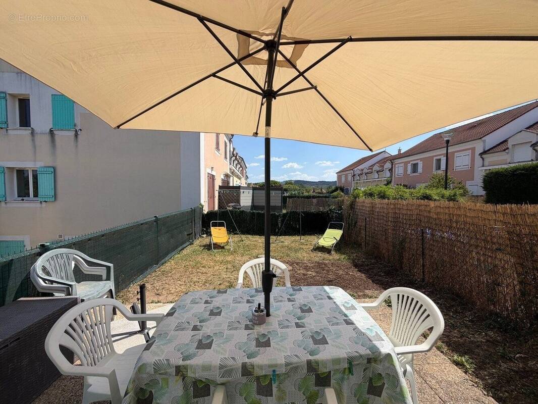 Appartement à SAINT-JUST-SAINT-RAMBERT