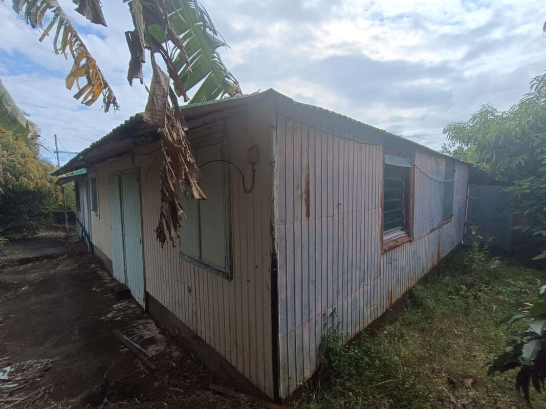 Terrain à SAINT-JOSEPH