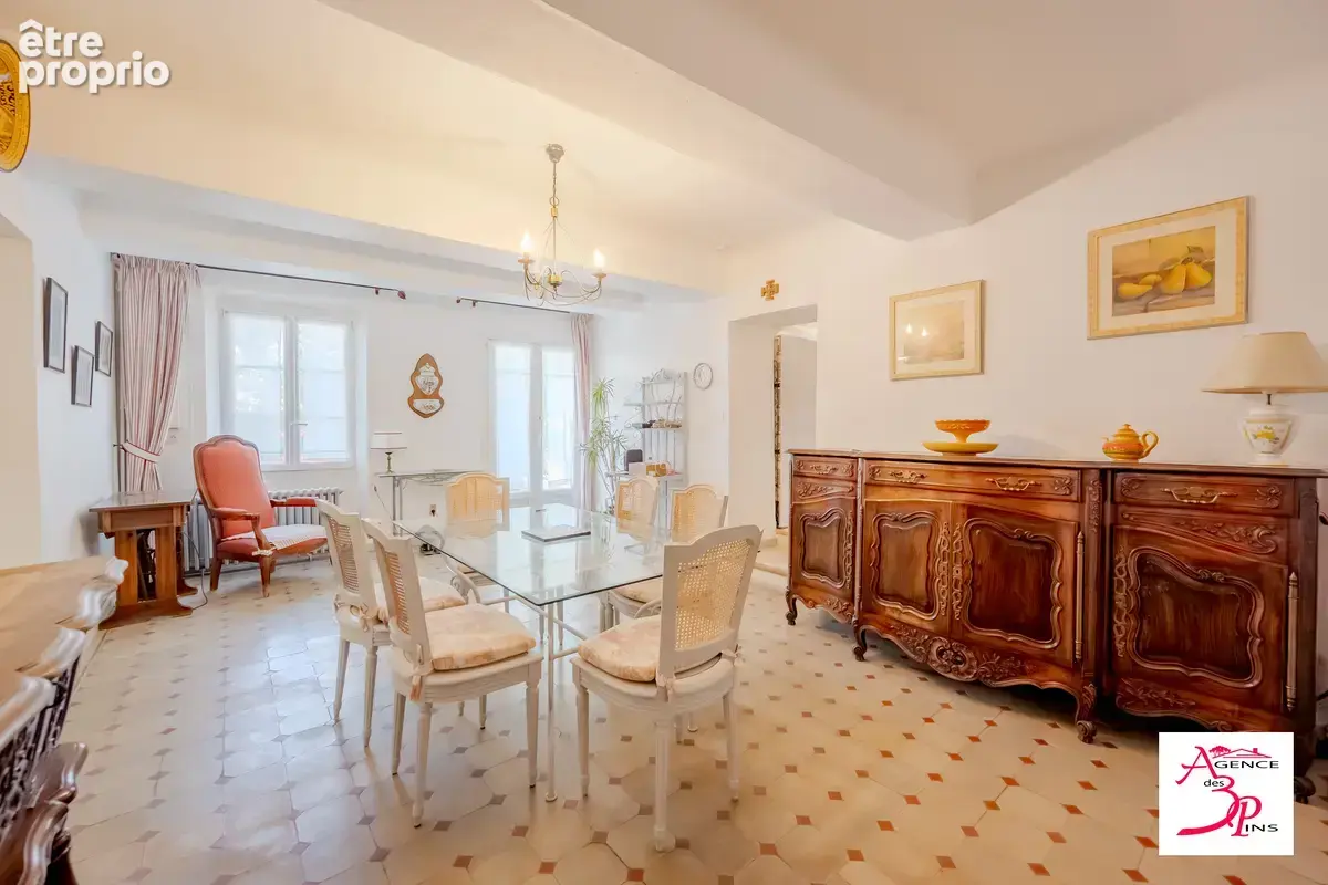 Maison 5 pièces 200 m² à vendre à Pierrefeu-Du-Var (83390) - photo 2