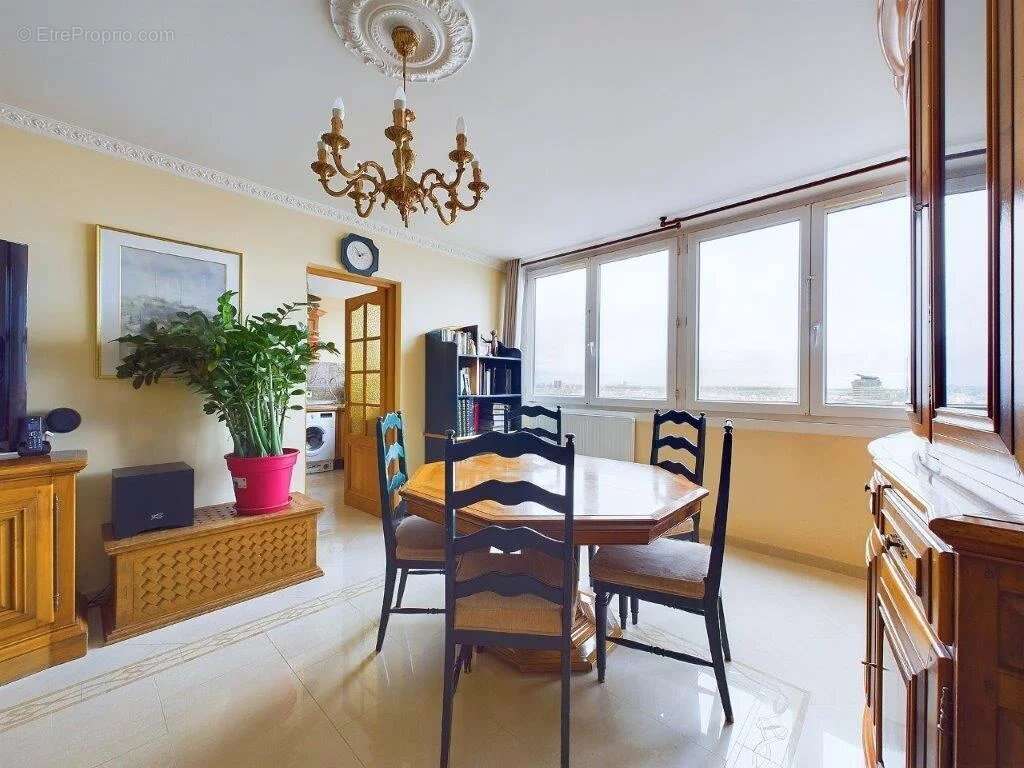 Appartement à PARIS-13E