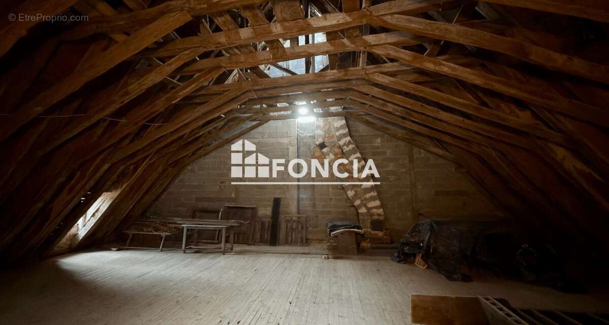 Maison à SAUVETERRE-DE-ROUERGUE