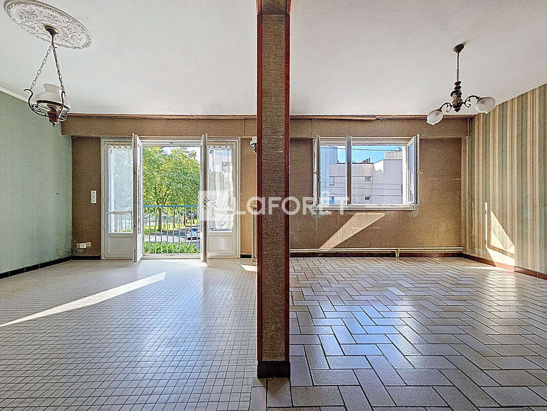 Maison à LES PONTS-DE-CE