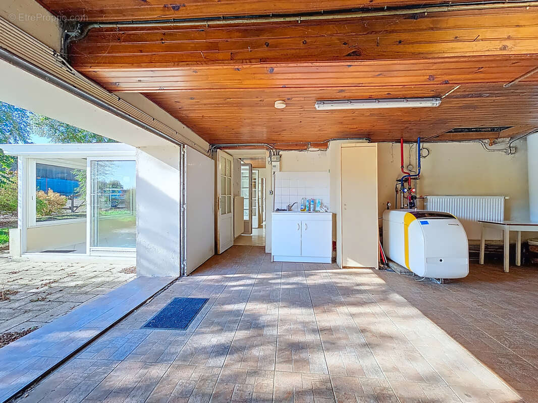 Maison à NEUILLY-EN-DUN