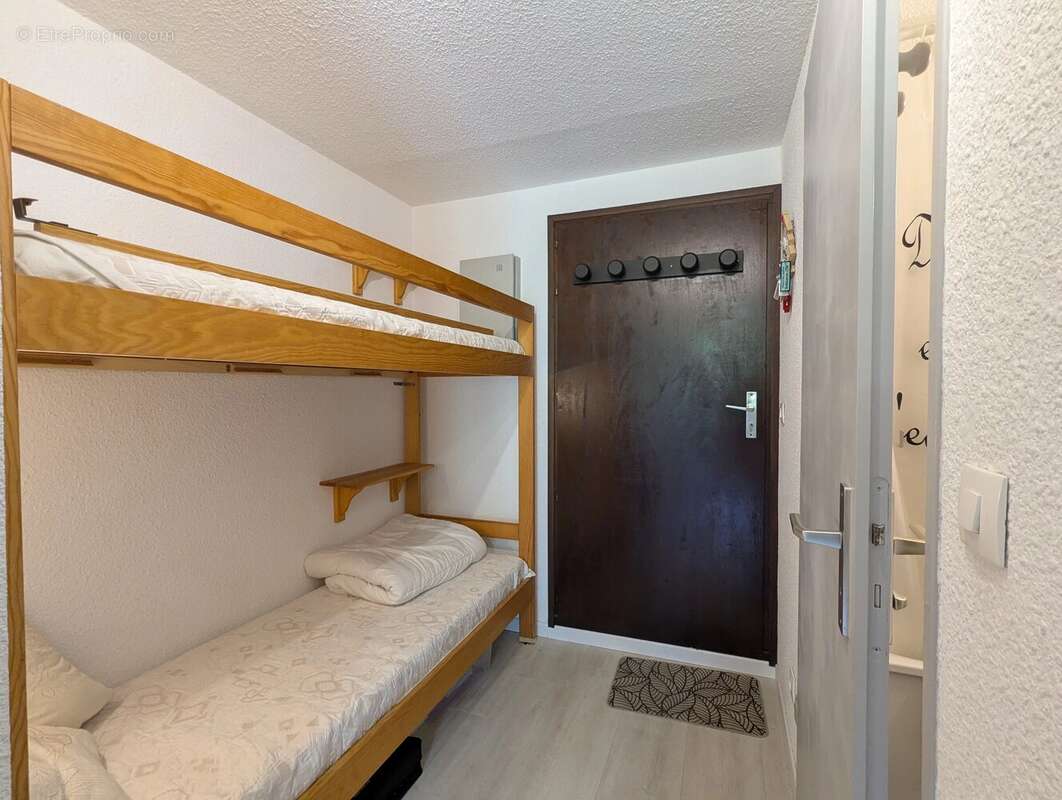Appartement à MORILLON