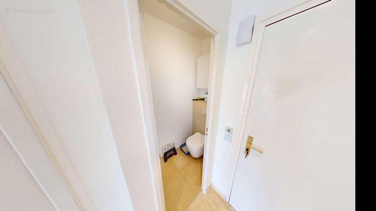 Appartement à VILLENEUVE-LOUBET