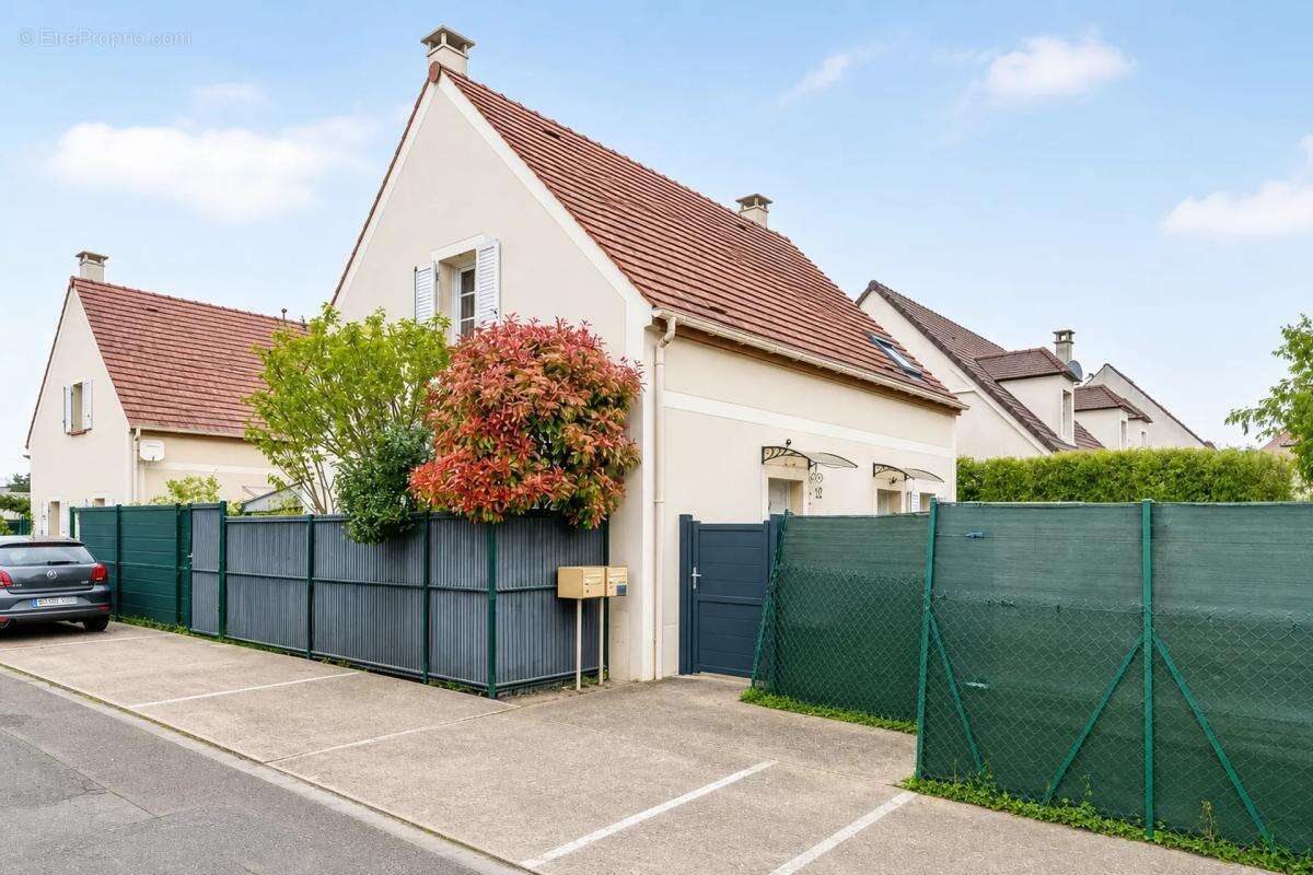 Maison à PONTOISE