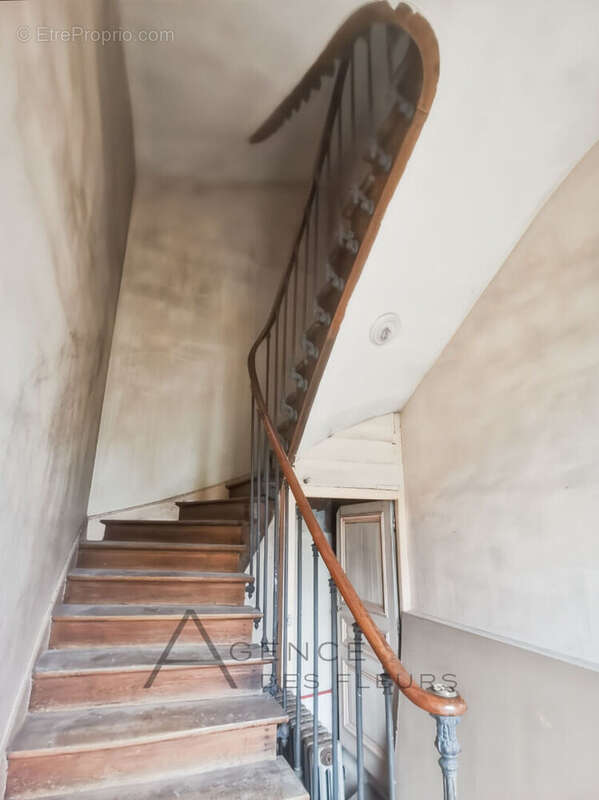 A saisir grande maison à rénover de160 m² - photo 11