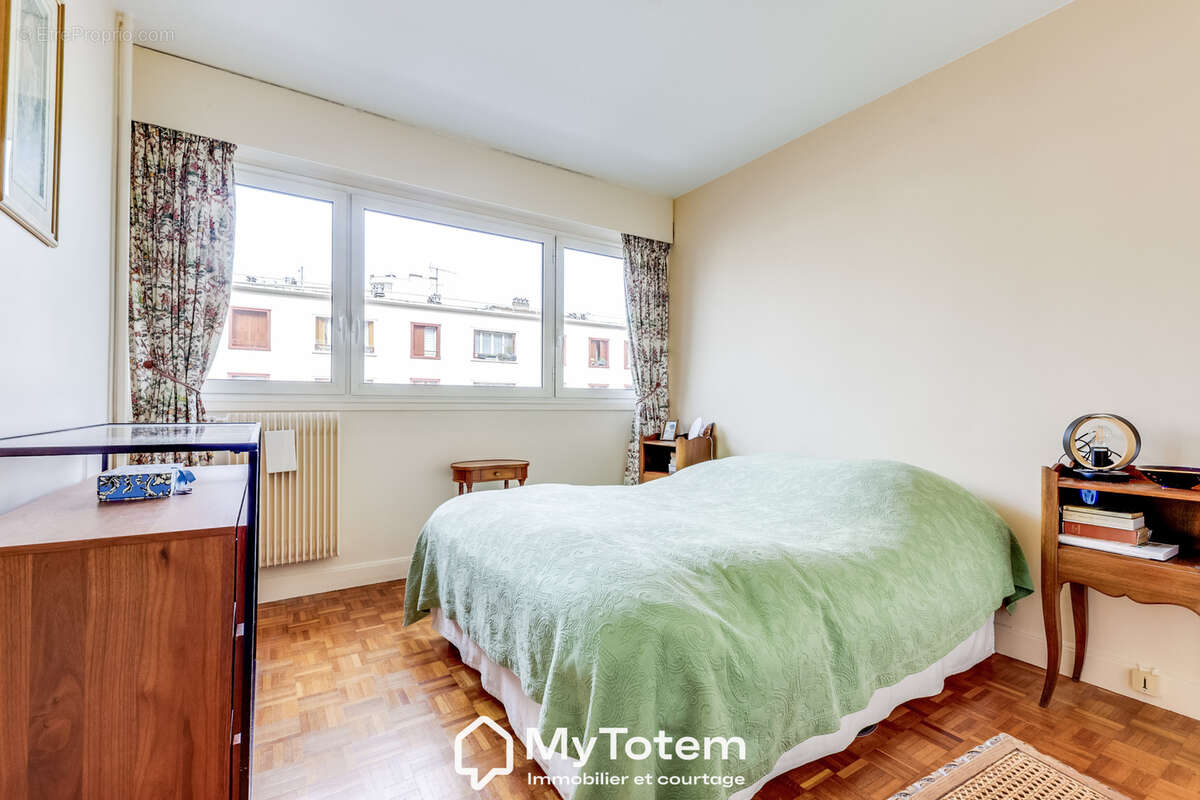 Appartement à ISSY-LES-MOULINEAUX