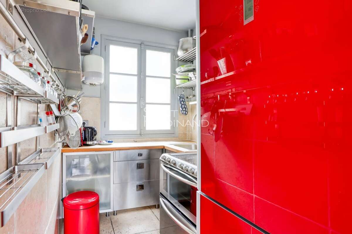 Appartement à PARIS-17E