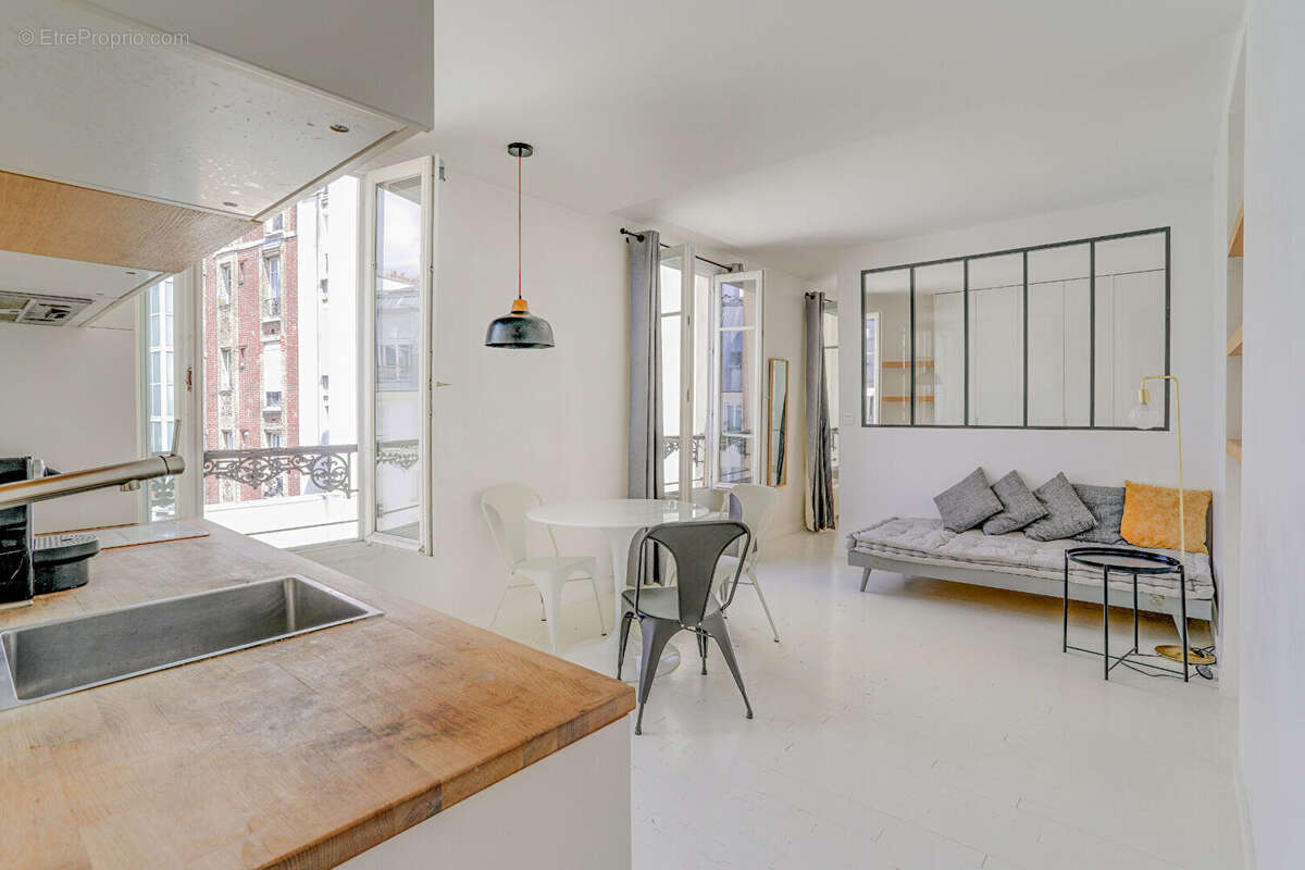 Appartement à PARIS-18E