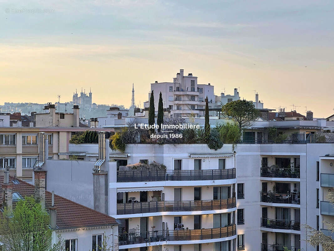 Saxe - t2 40m2 - dernier etage - vue fourviere - photo 3