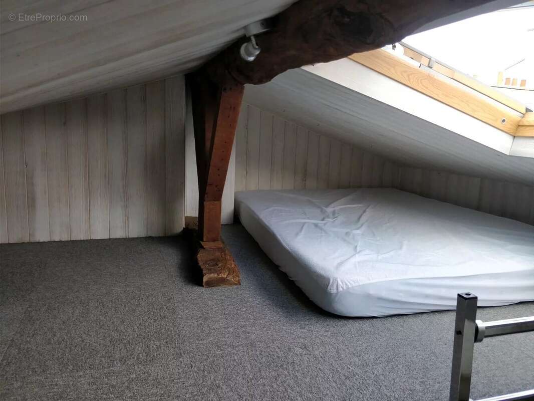 Paris 10e - studio  hopital saint louis / ste marthe - photo 11