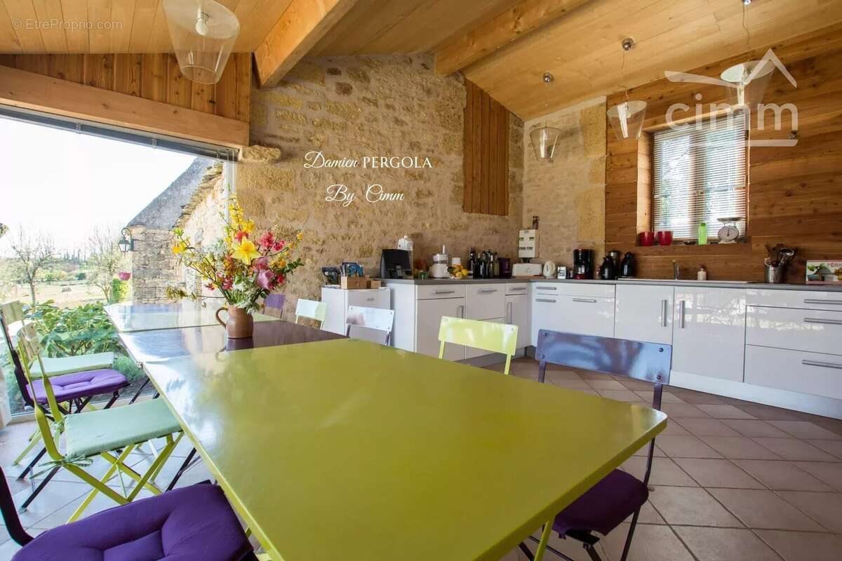 Propriété de caractère avec 5 suites, grange et hangar au cœur du Périgord Noir - photo 6