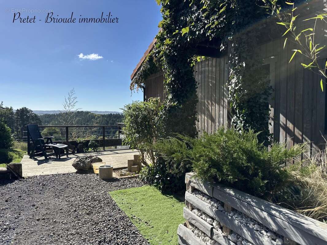 Maison à RUYNES-EN-MARGERIDE