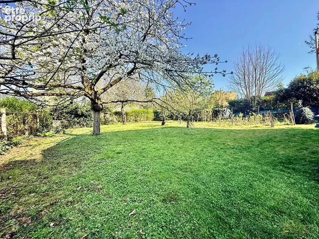 CONFLANS-SAINTE-HONORINE ? Maison Familiale 7 Pièces sur 930 m² de Terrain ? Gare à 2 min à pied - photo 2