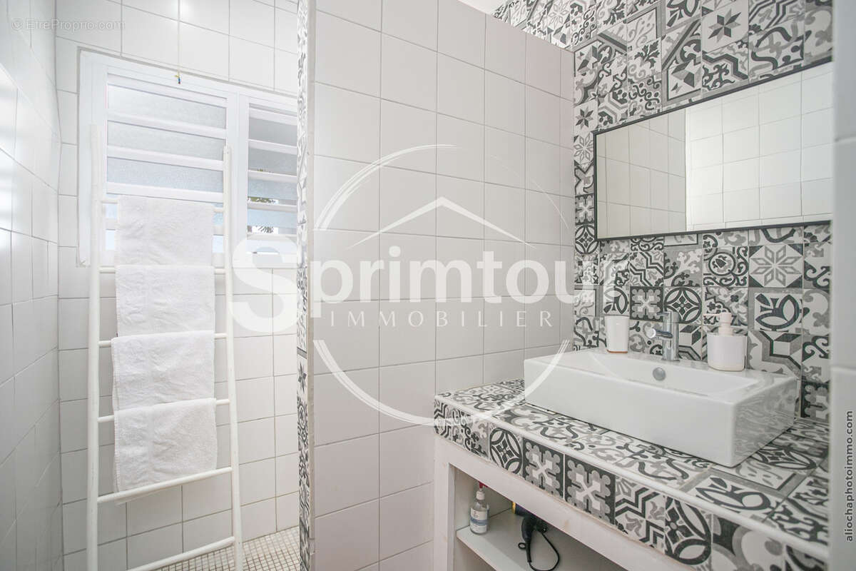 Appartement à BOUILLANTE