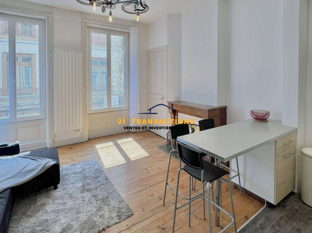 Appartement à SAINT-ETIENNE