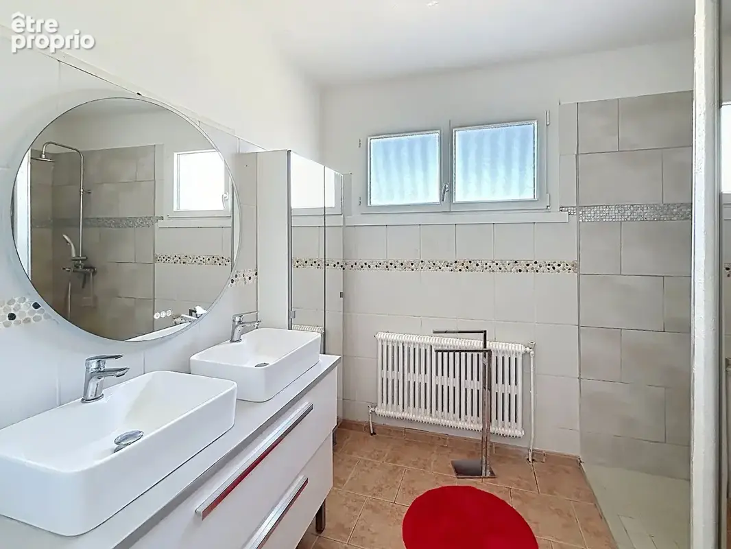 PIOLENC - Maison 5 chambres, garage et jardin - photo 9