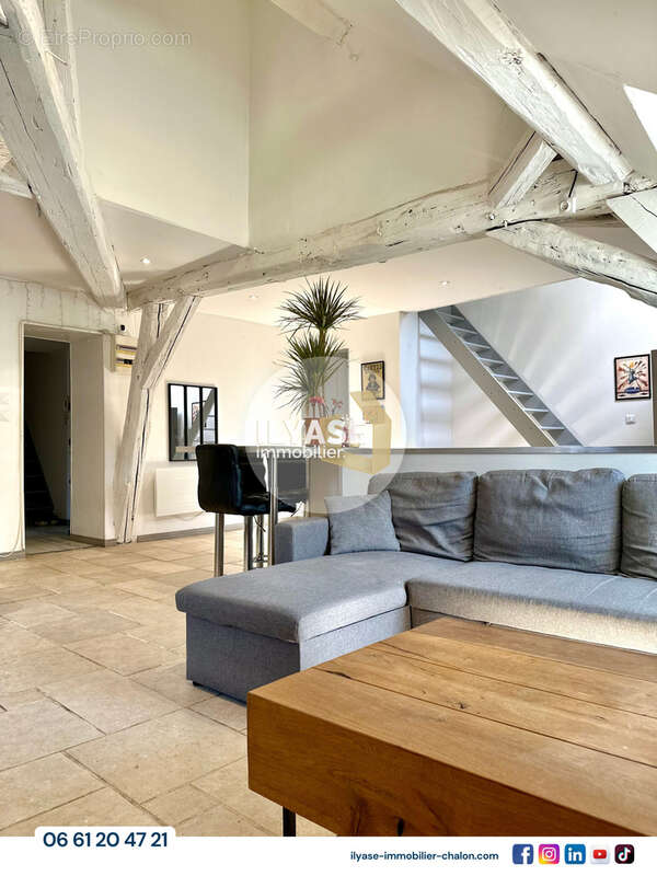 Appartement T3  77 m2  Centre-ville - photo 3
