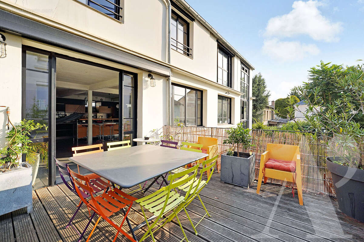 Appartement à MAISONS-ALFORT