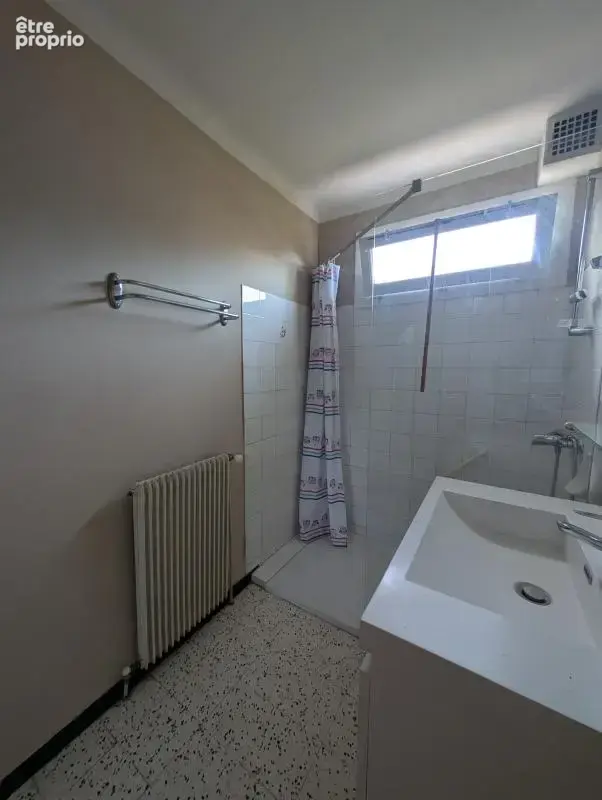 PÉZENAS — Maison proche du cours jean jaures et des commerces - photo 10