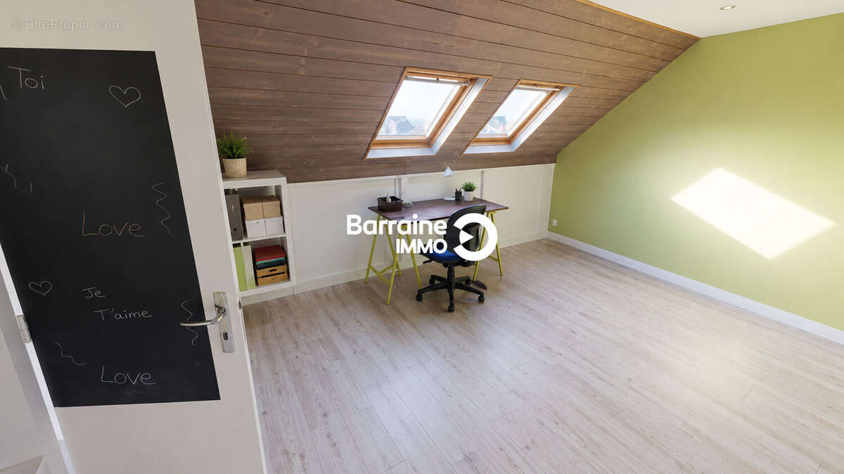 À vendre : Appartement spacieux de 5 pièces à Plourin les Morlaix ! - photo 19