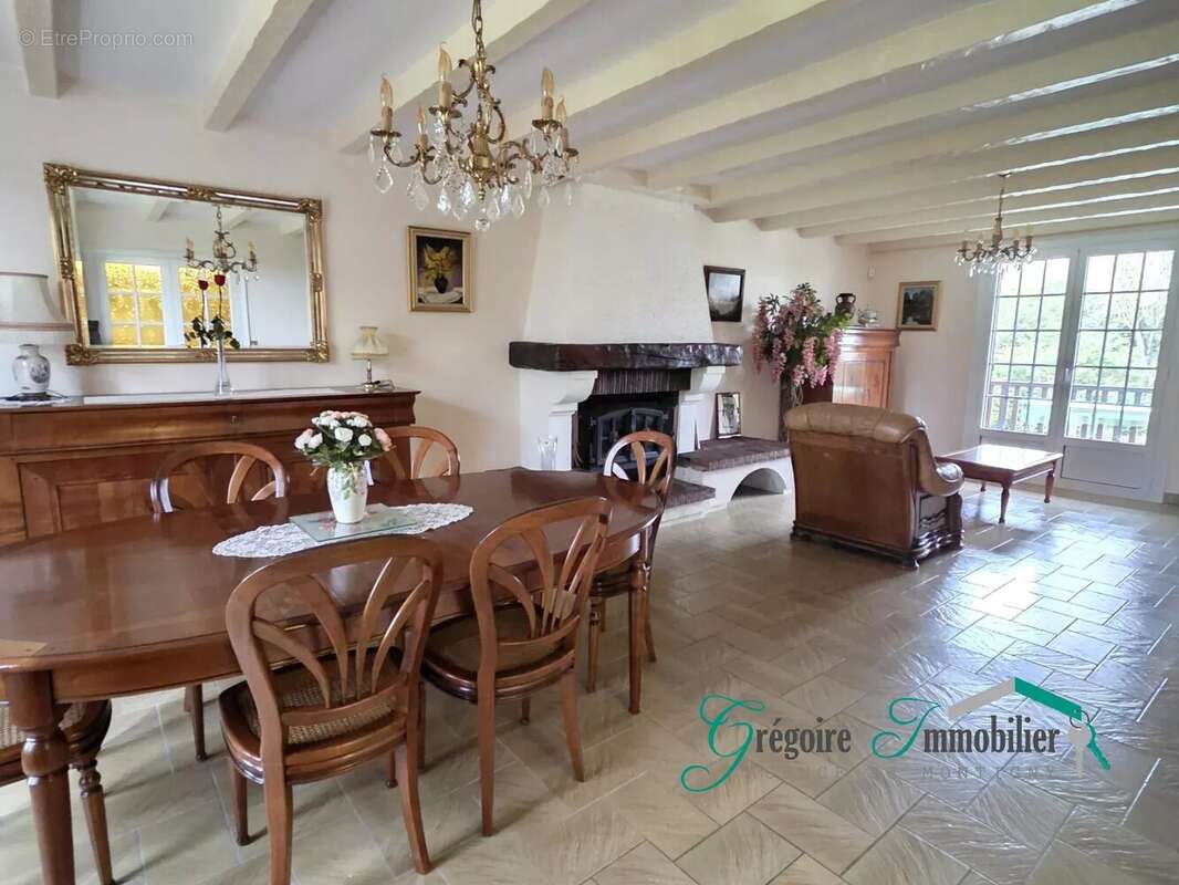 Maison à LA GENEVRAYE