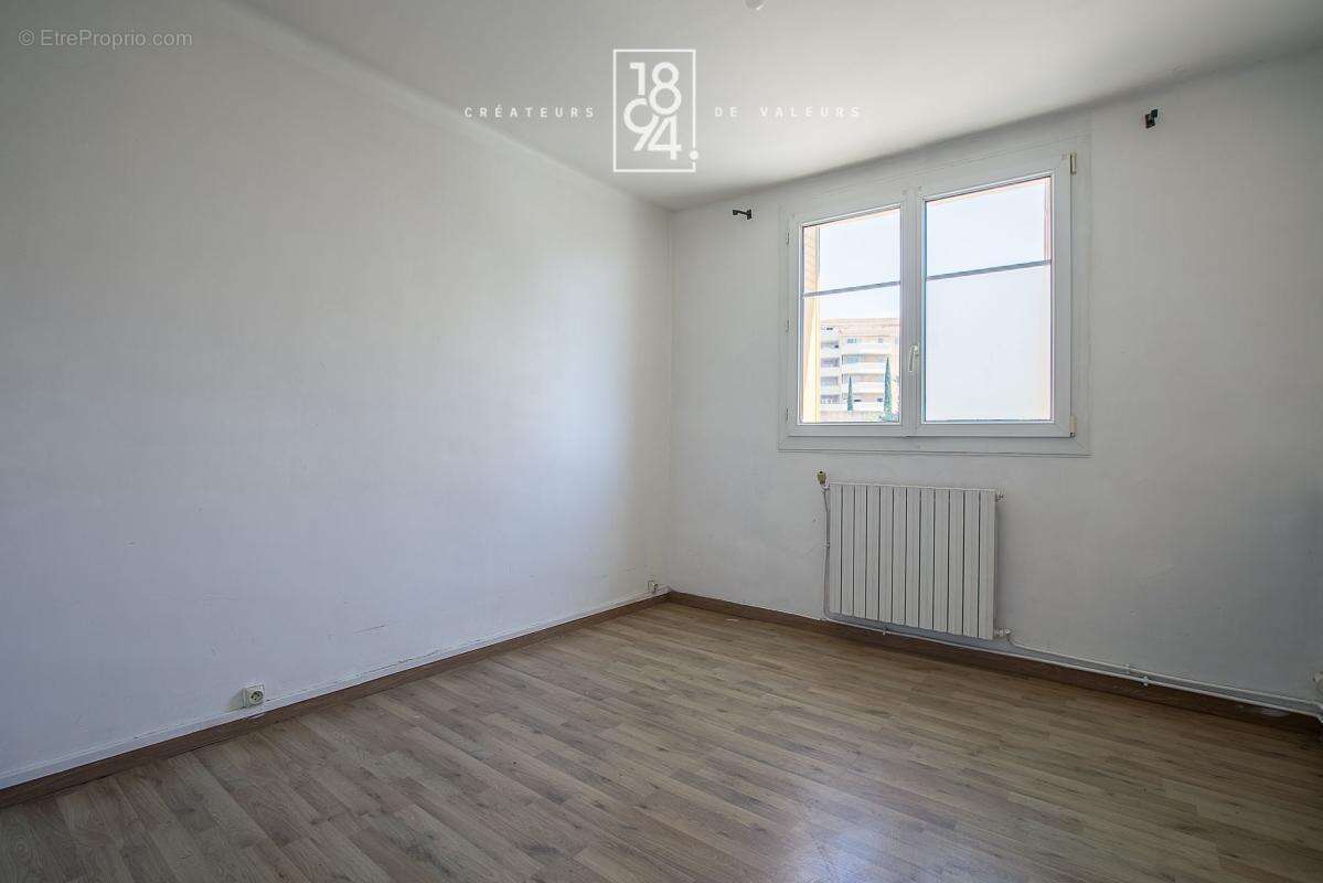 Appartement à MARSEILLE-14E