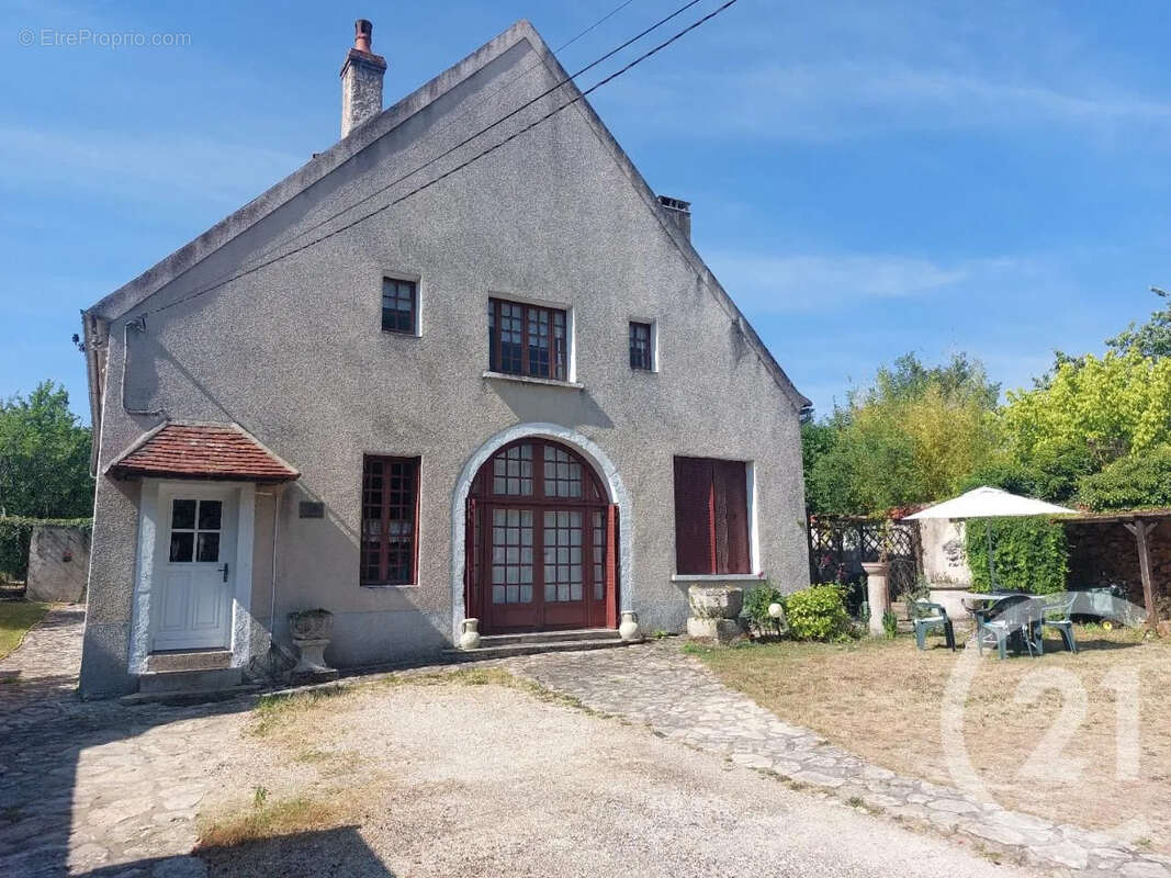 Maison à LUCY-SUR-YONNE
