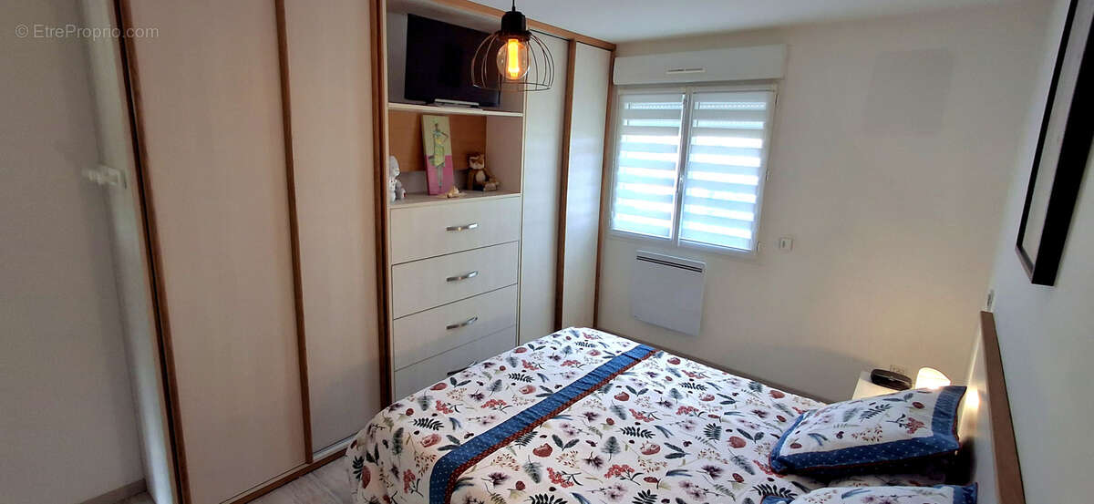 Maison à AILLANT-SUR-THOLON