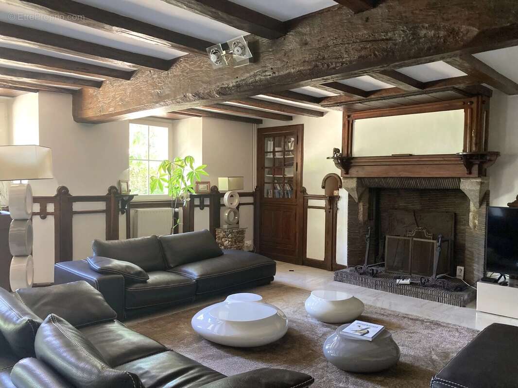 Maison à PARTHENAY