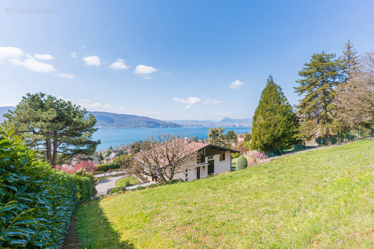 Maison à VEYRIER-DU-LAC