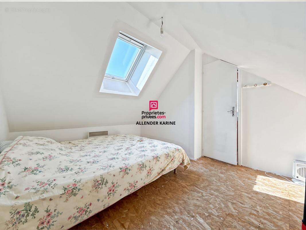 Maison à THORIGNY-SUR-OREUSE