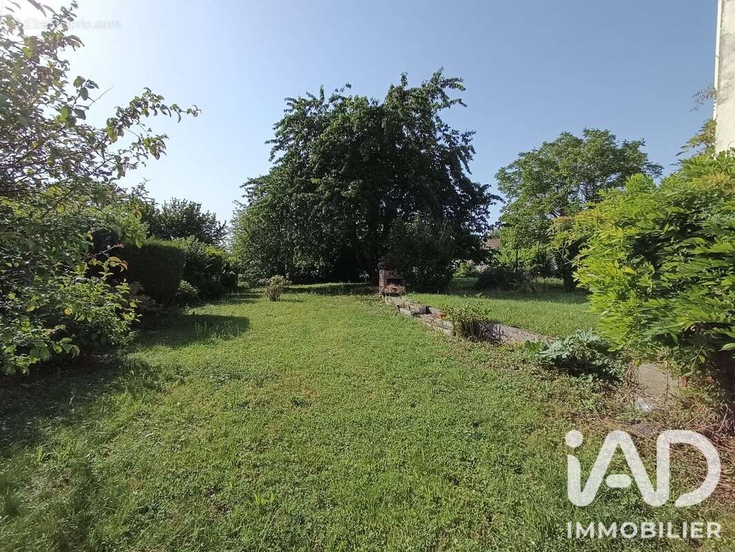 Maison 99 m² à La Chaussee-Tirancourt  - photo 4