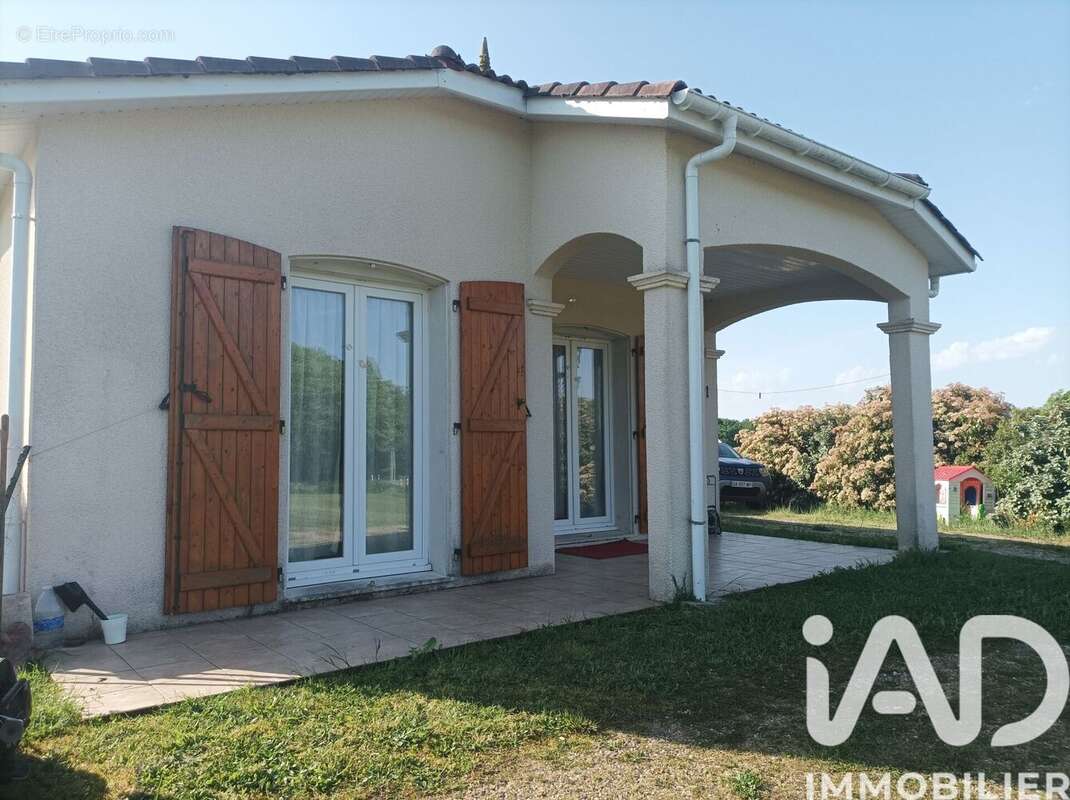 Photo 2 - Maison à VILLEBRAMAR