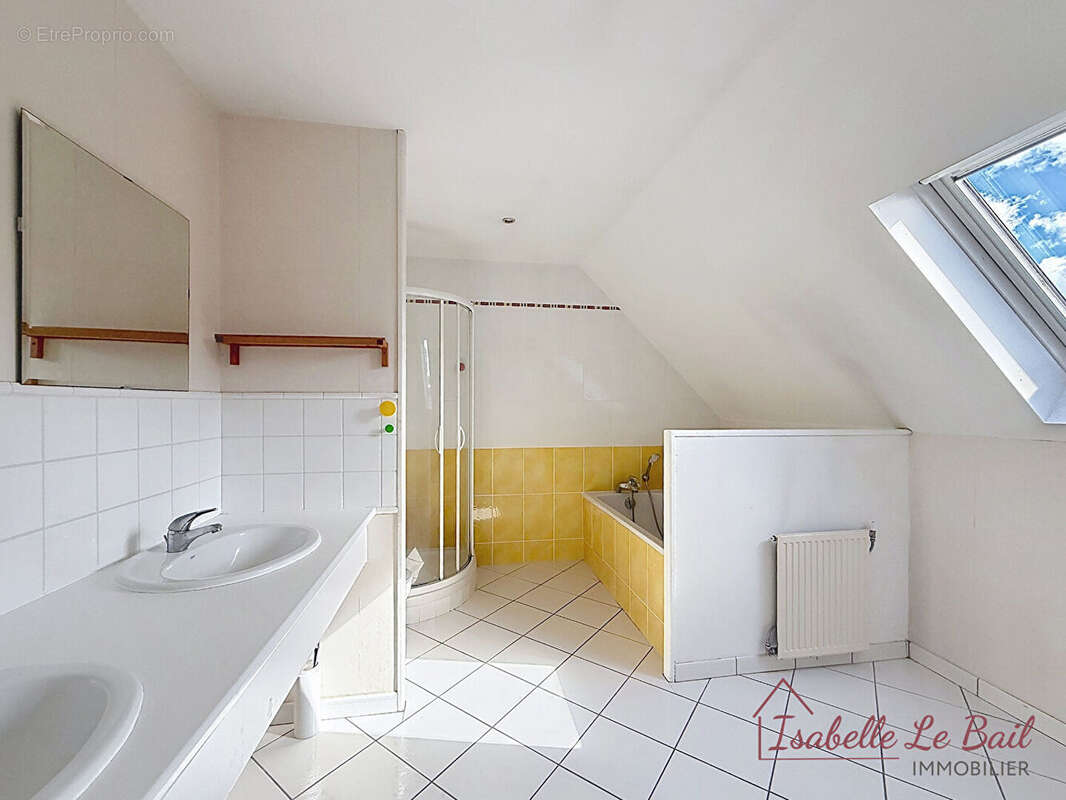 Maison 230 m² 6 chambres golf de cice - photo 7