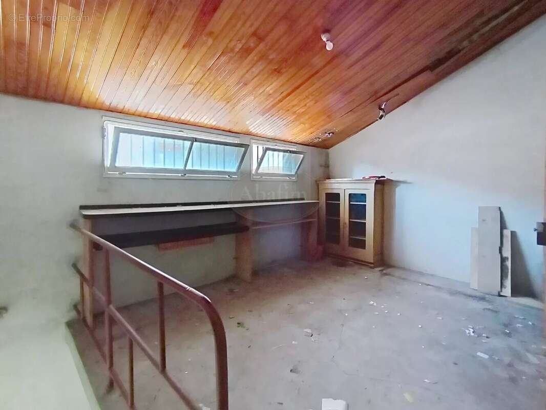 Appartement et local commercial - photo 23