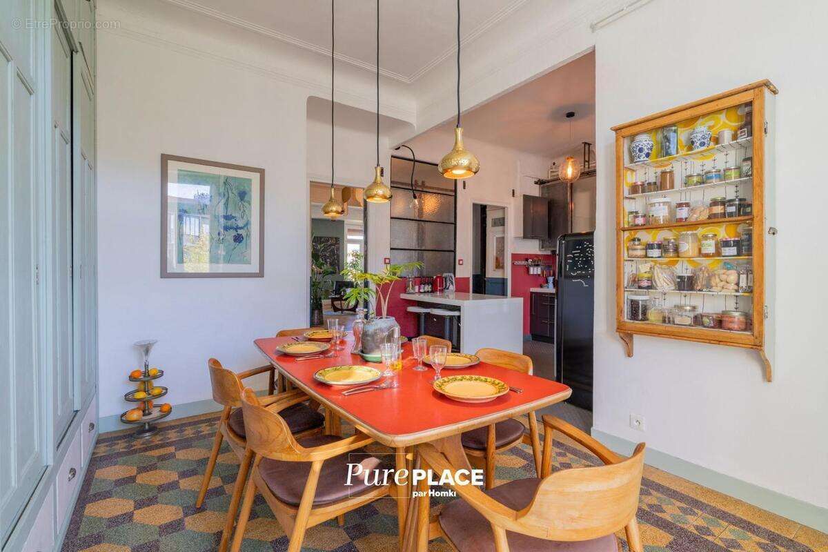 Appartement à MARSEILLE-4E