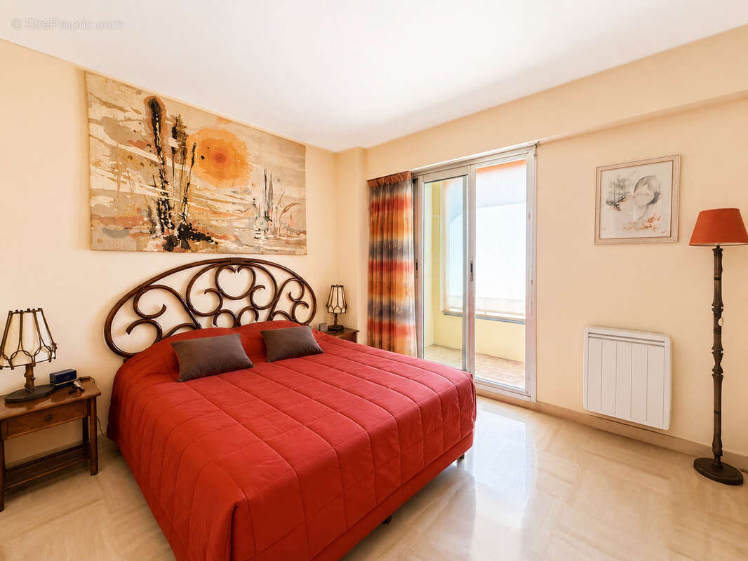 Appartement à ROQUEBRUNE-CAP-MARTIN